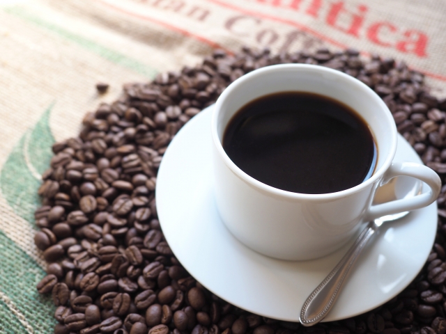 寒い季節は代謝が高まる。コーヒー飲んで癒し系ダイエット。